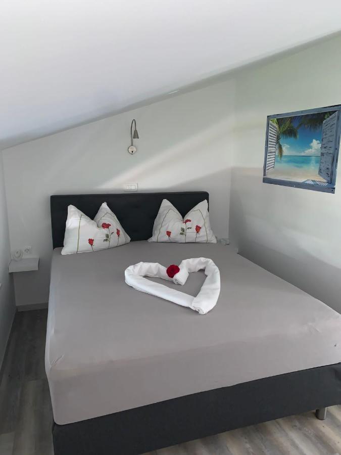 Appartement Vila Fajen Sukošan Kültér fotó