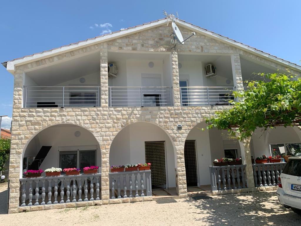 Appartement Vila Fajen Sukošan Kültér fotó